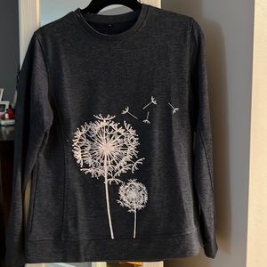 Cutest blue sweatshirt, great for making wishes